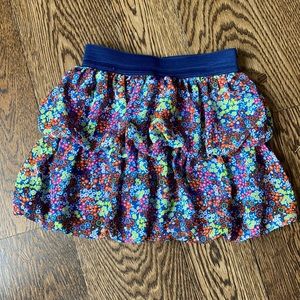 Fluffy flowered skirt w/shorts